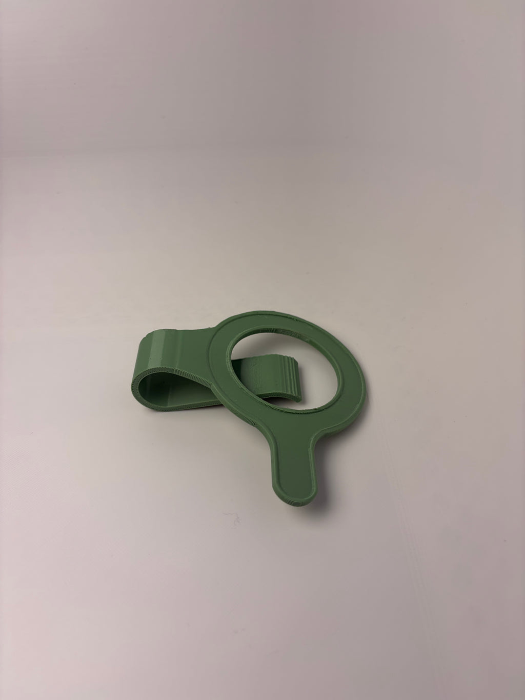 Magsafe car sun visor clip